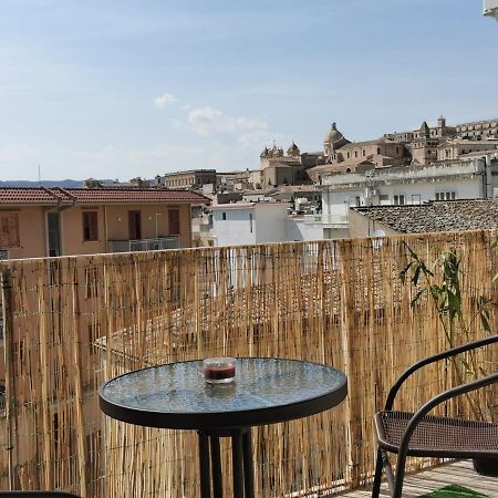 Apartmán Casa Principe Di Piemonte Noto Exteriér fotografie