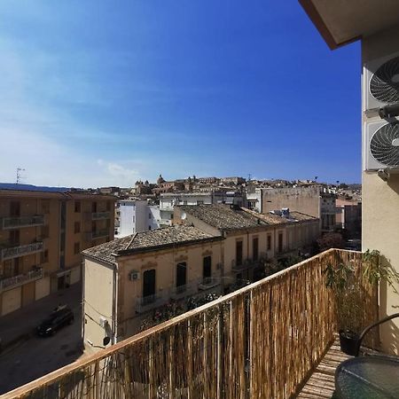 Apartmán Casa Principe Di Piemonte Noto Exteriér fotografie