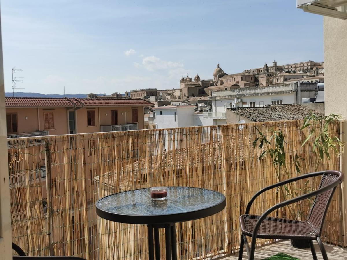 Apartmán Casa Principe Di Piemonte Noto Exteriér fotografie